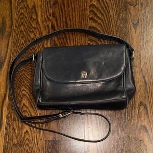 Etienne Aigner black leather crossbody shoulder bag 9.5X6.5